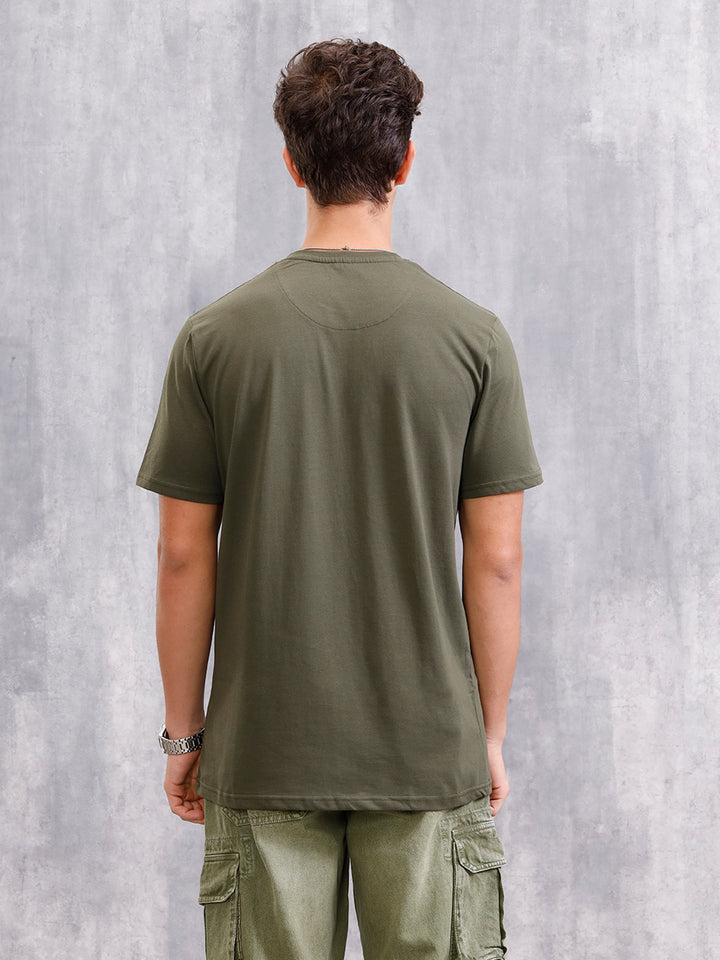 Distressed Yarn Look Brand Carrier Crew Neck In Slim Fit | Olive