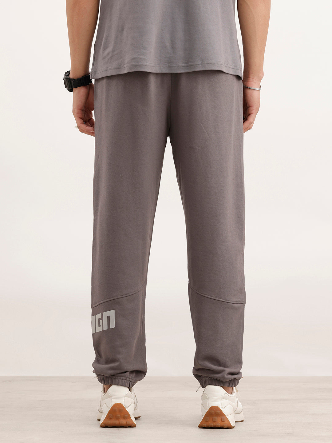 Cut&Sew Comfort Fit Jogger With Hd Print | Grey