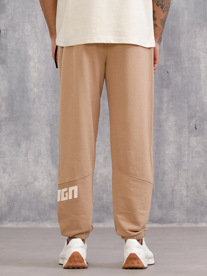 Cut&Sew Comfort Fit Jogger With Hd Print | Brown