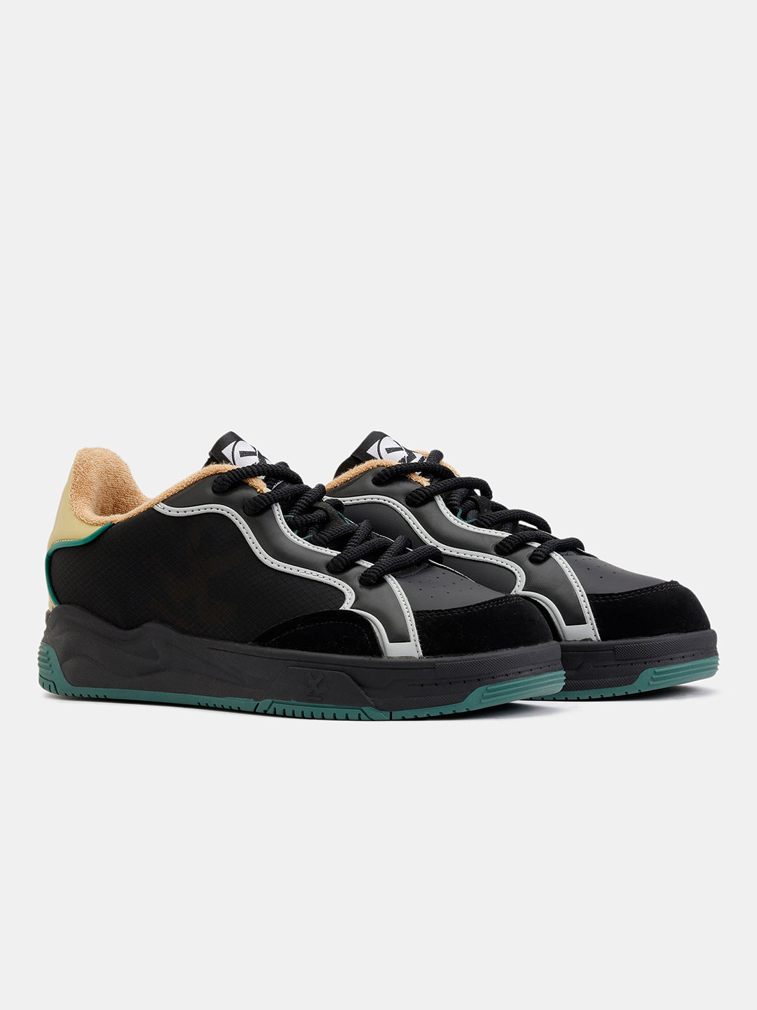 Sneakers | Manhattan Sonic