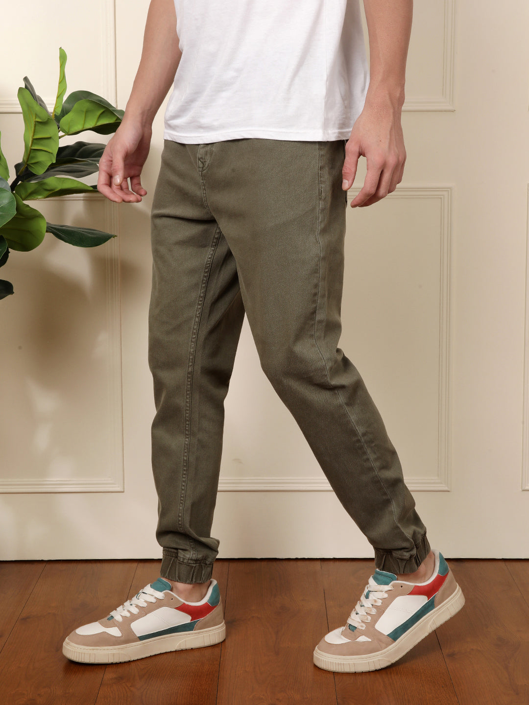 Jogger Fit Denim Jeans in Olive