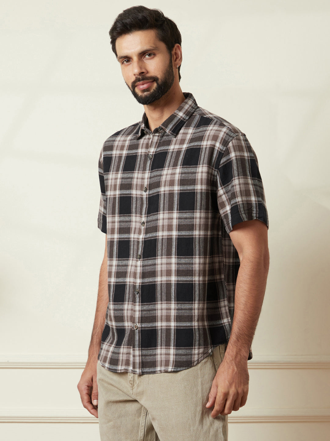 Checked Comfort Fit Shirt in Black