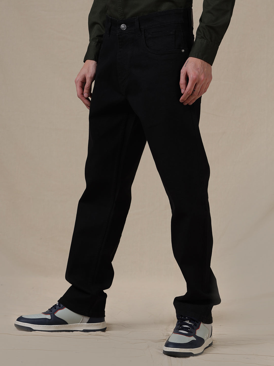 Bold Black Solid Anti Fit Jeans