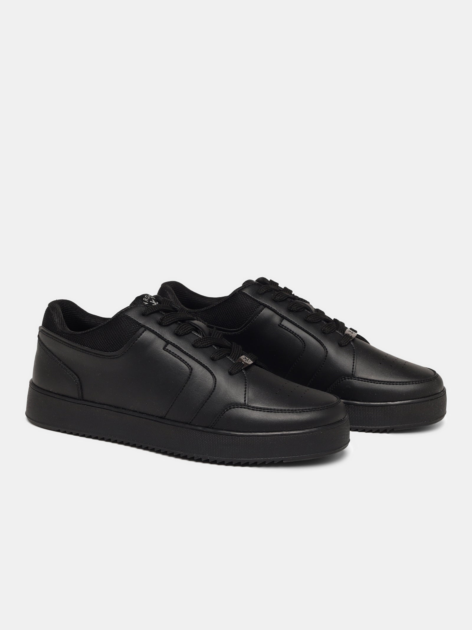 Sneakers  |  Bramble Shadowcraft