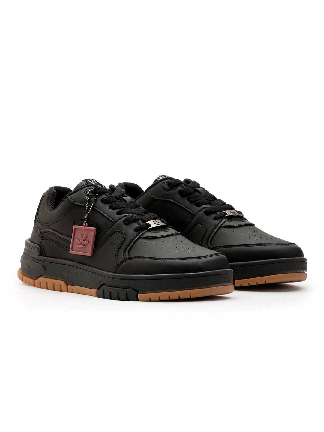 Sneakers  |  Greyhound Timber