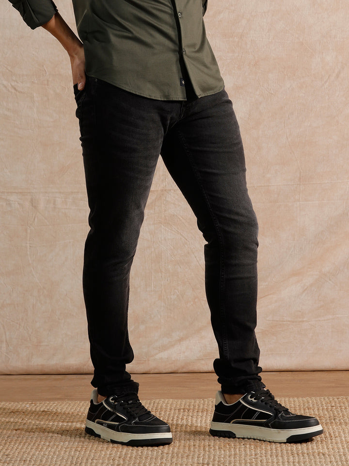 Solid Heavy Fade Slim Tapered Fit Jeans | Black