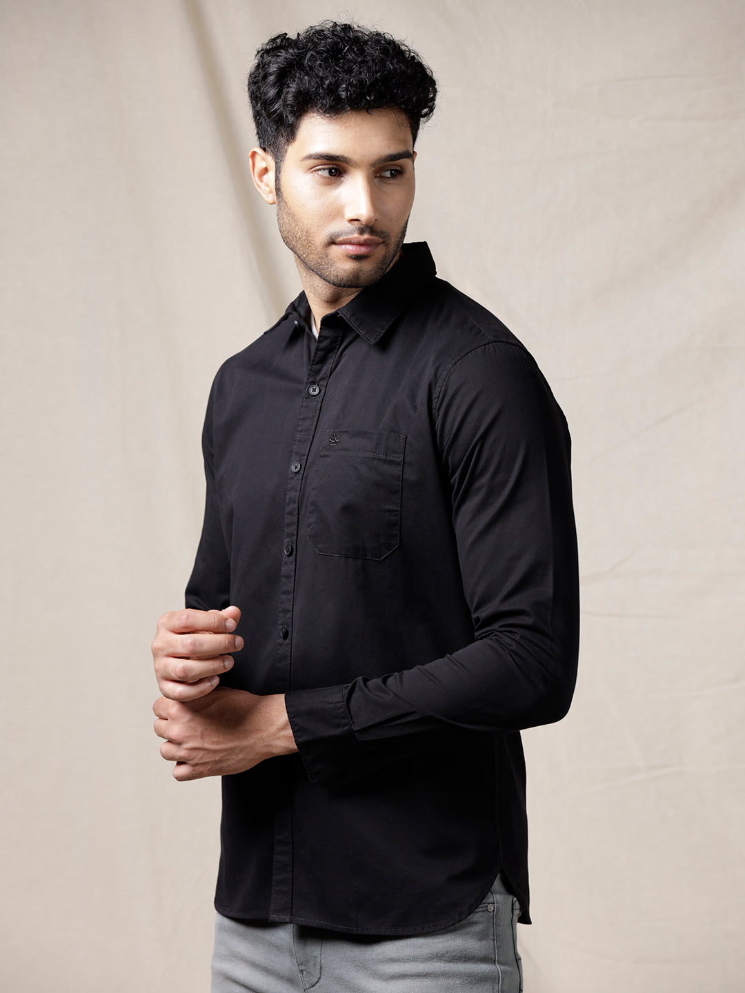 Solid Essential Slim Fit Shirt