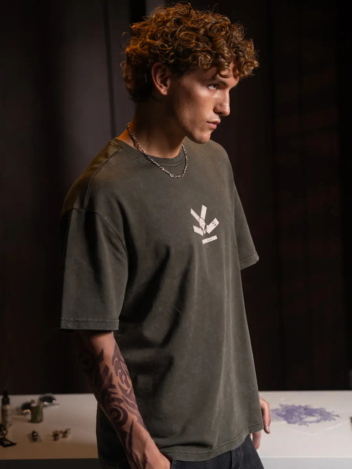 Wrogn X Aliens - The Guardian’s Rebirth | Olive