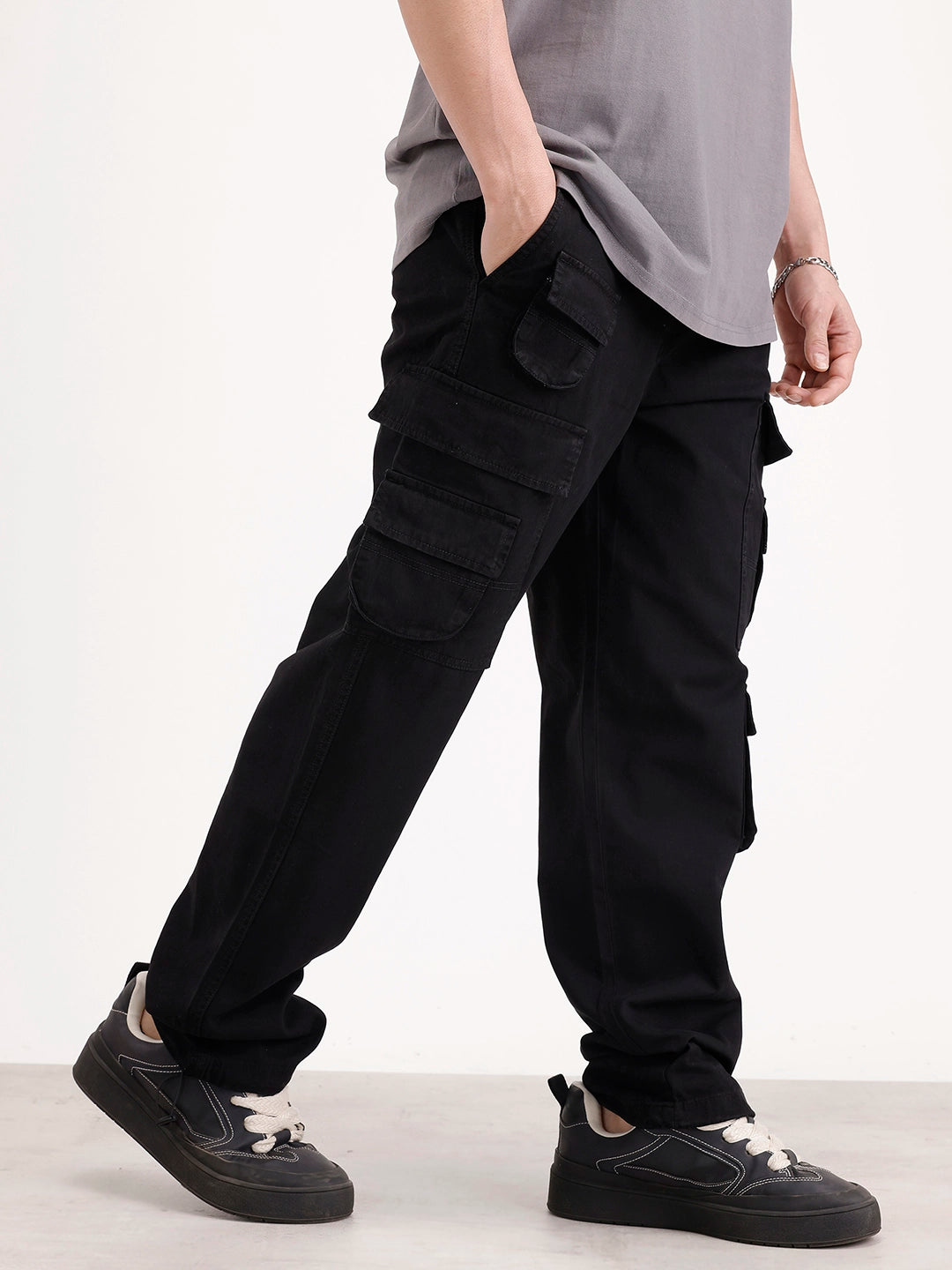 Loose Fit Cargo Trouser | Black