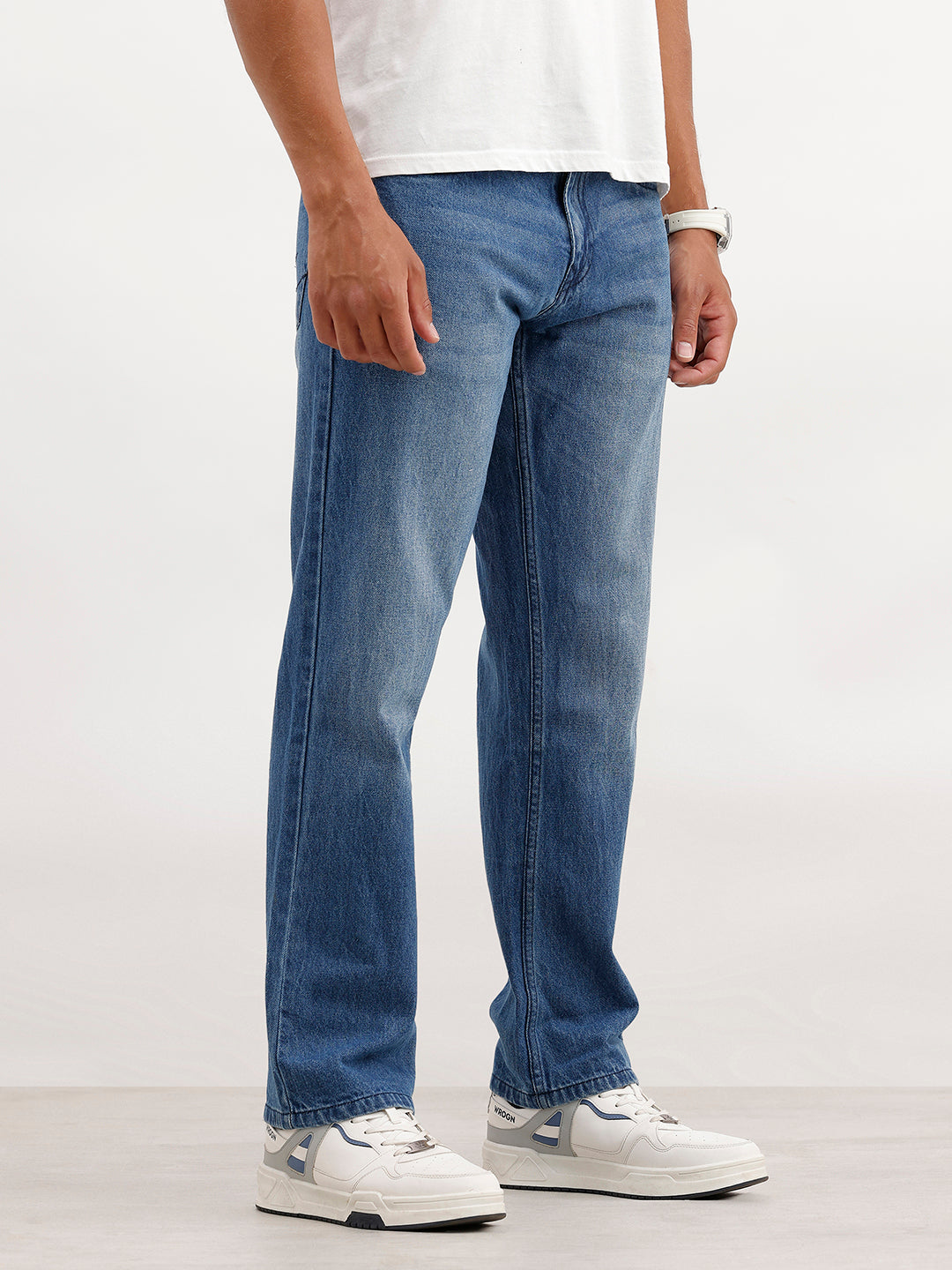 Classic Anti Fit Jeans | Light Blue