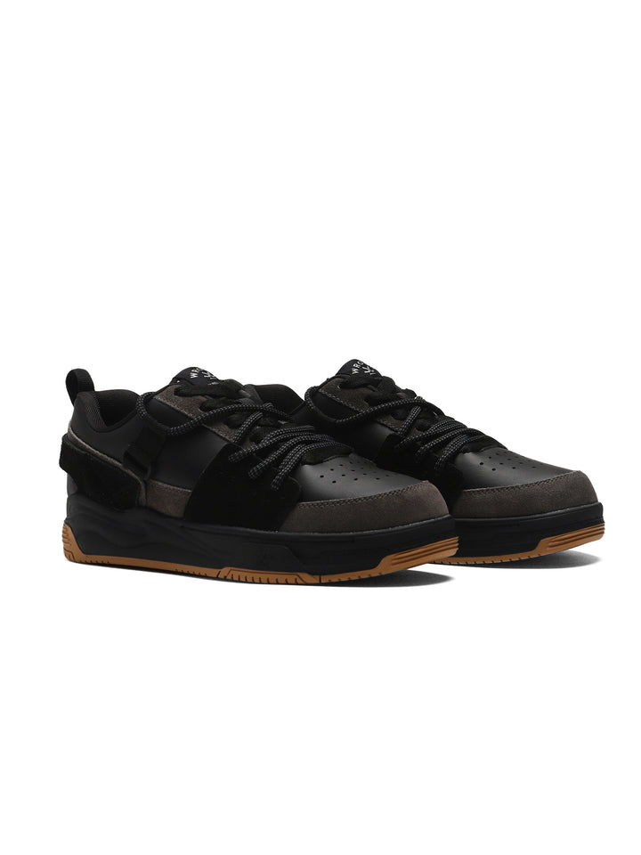 Sneakers | Manhattan Streetline