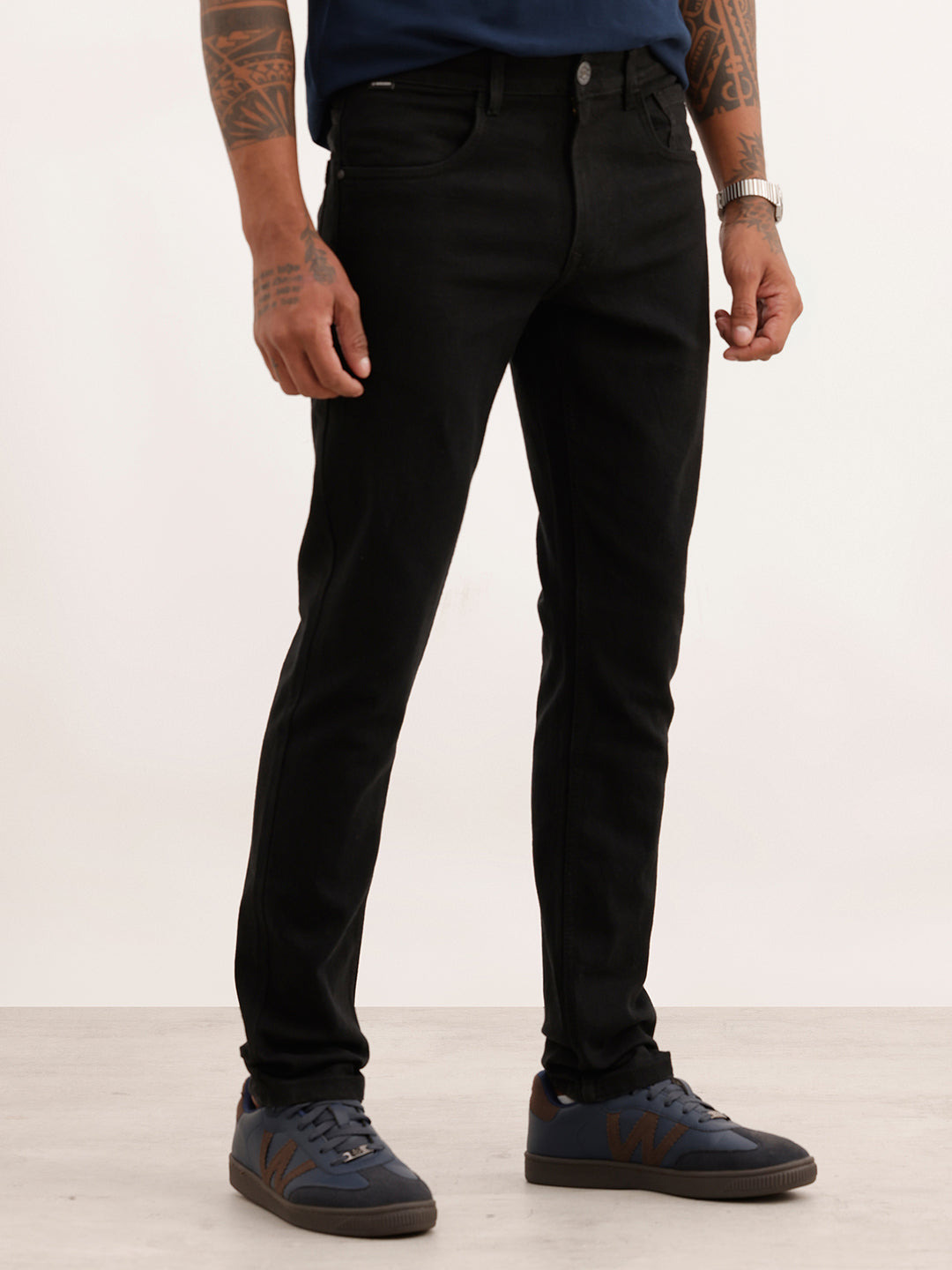 *Classic Solid Denim Jeans | Black