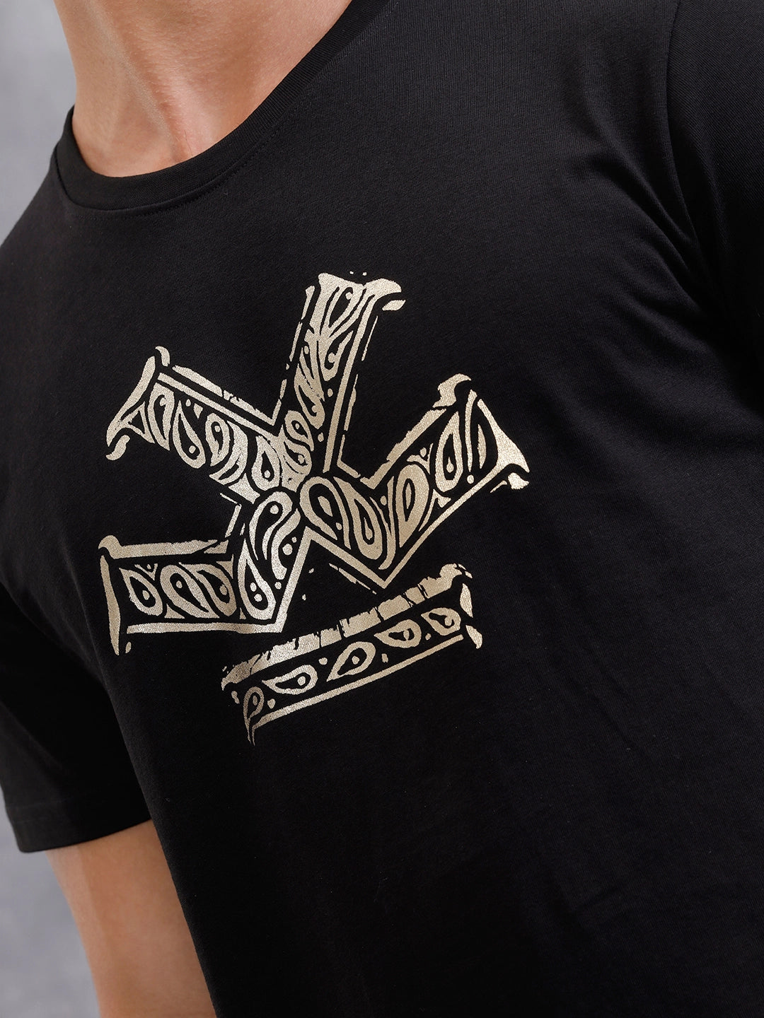 Bandana Printed T-Shirt | Black – Wrogn