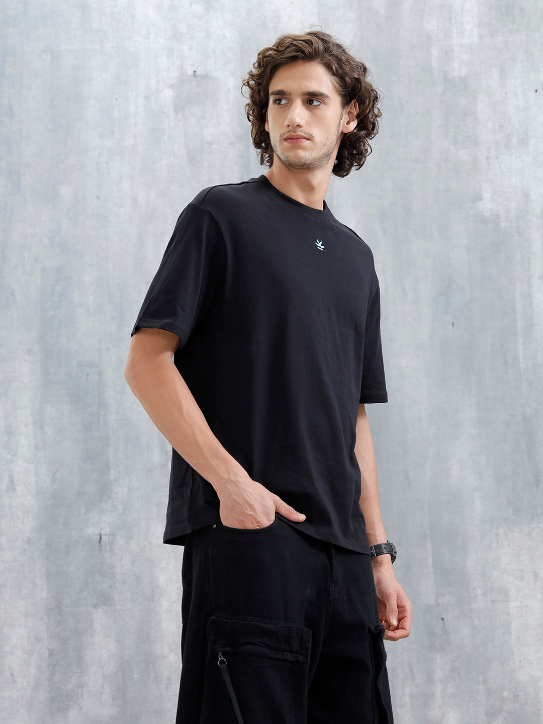 Casual Men Oversized Fit Tee With Graphic | Black