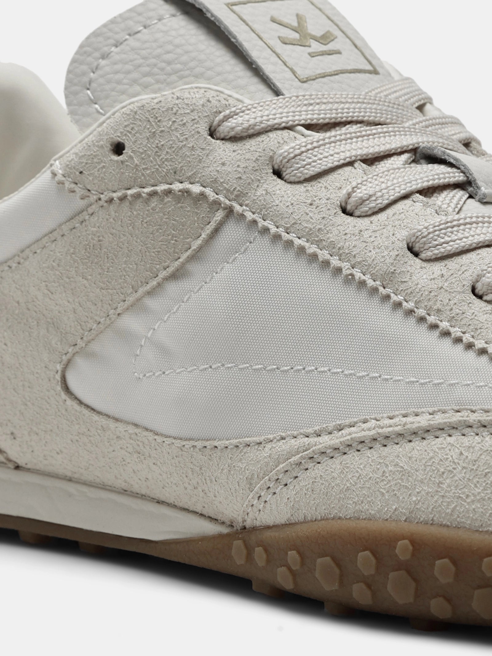 Sneakers | Stinger Fizz