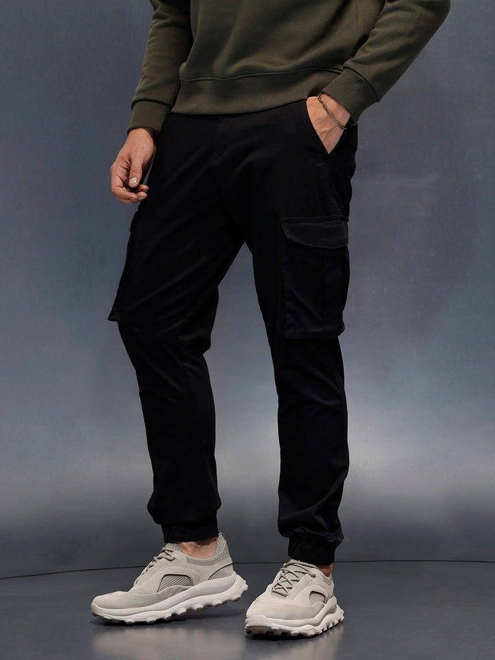 Men's casual relaxed cargo fit woven jogger | Black