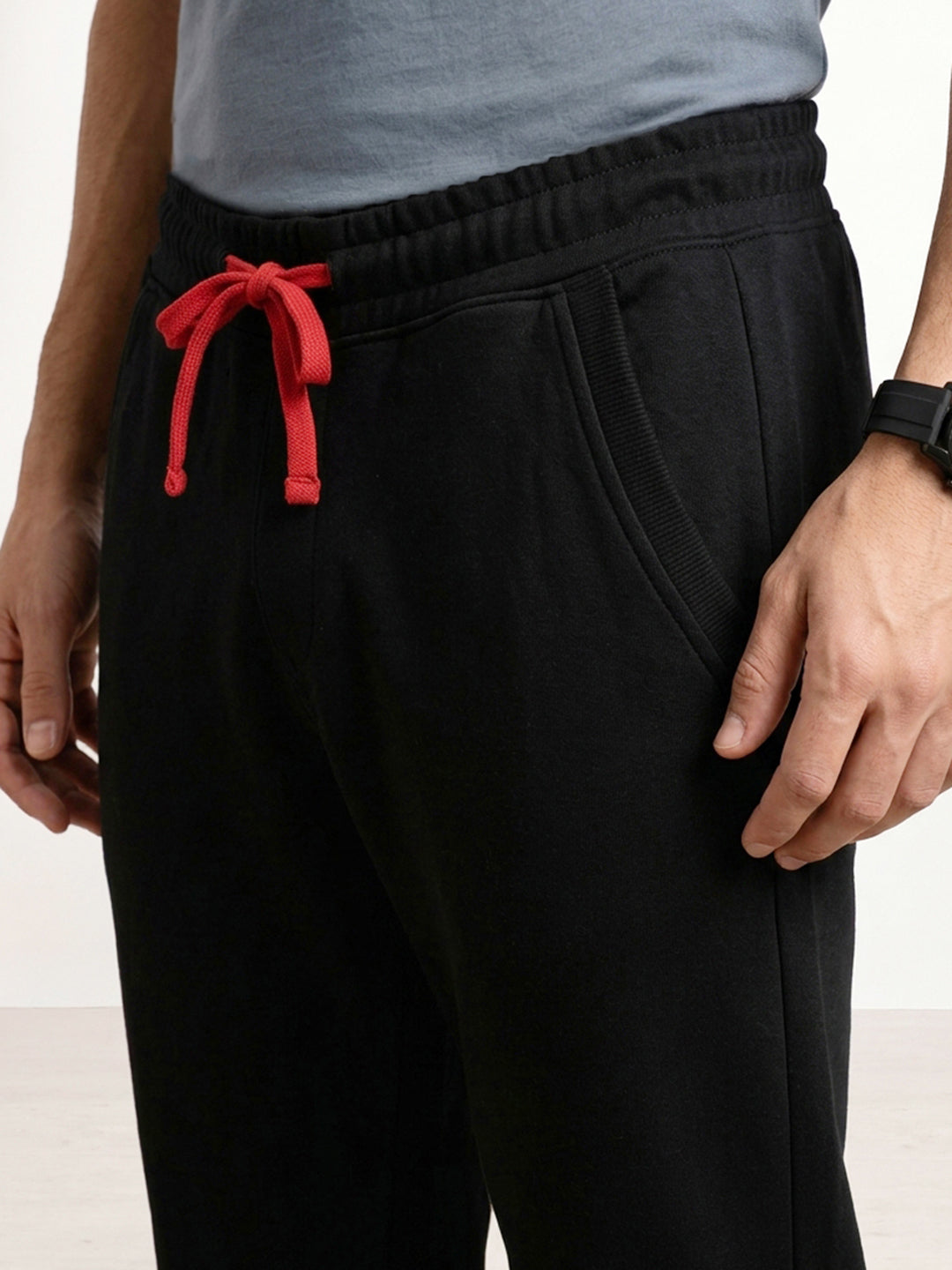 Solid Regular Fit Jogger | Black