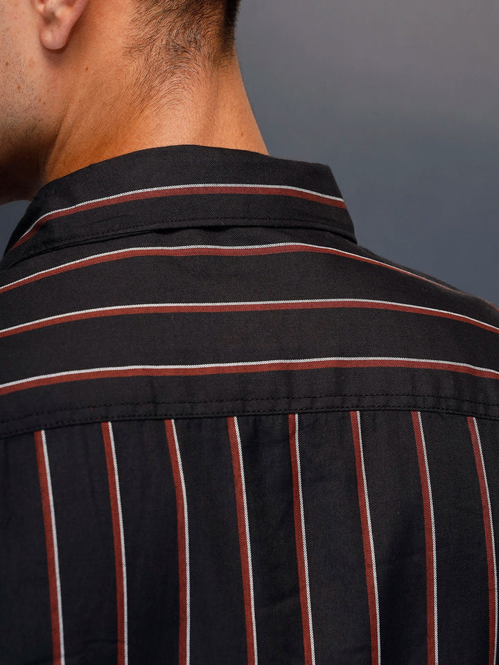 Men's Casual Oversized Fit Striped Pattern Shirt | Black