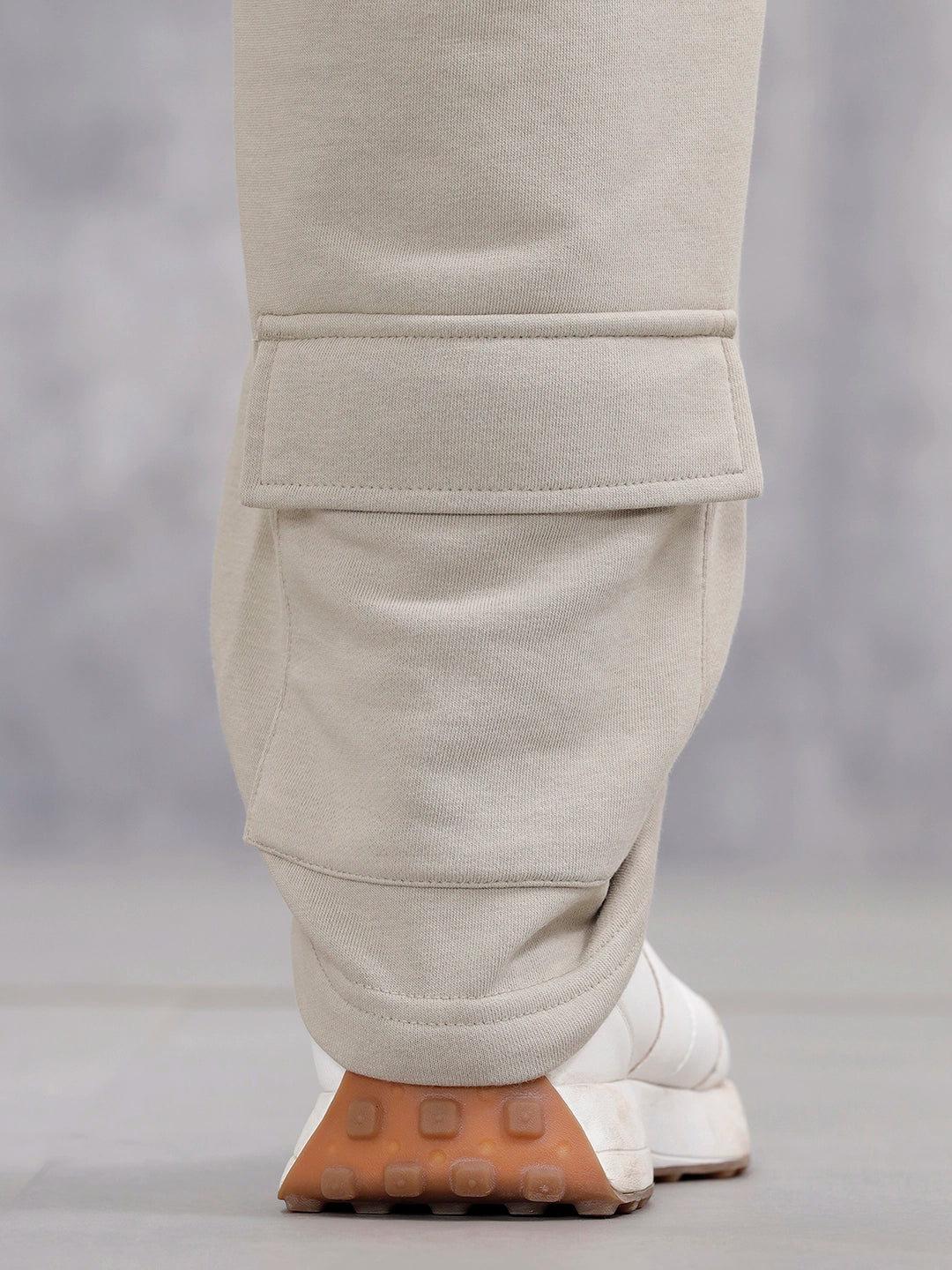 Men’s Relaxed Fit Knit Jogger With Utility Pockets | Grey