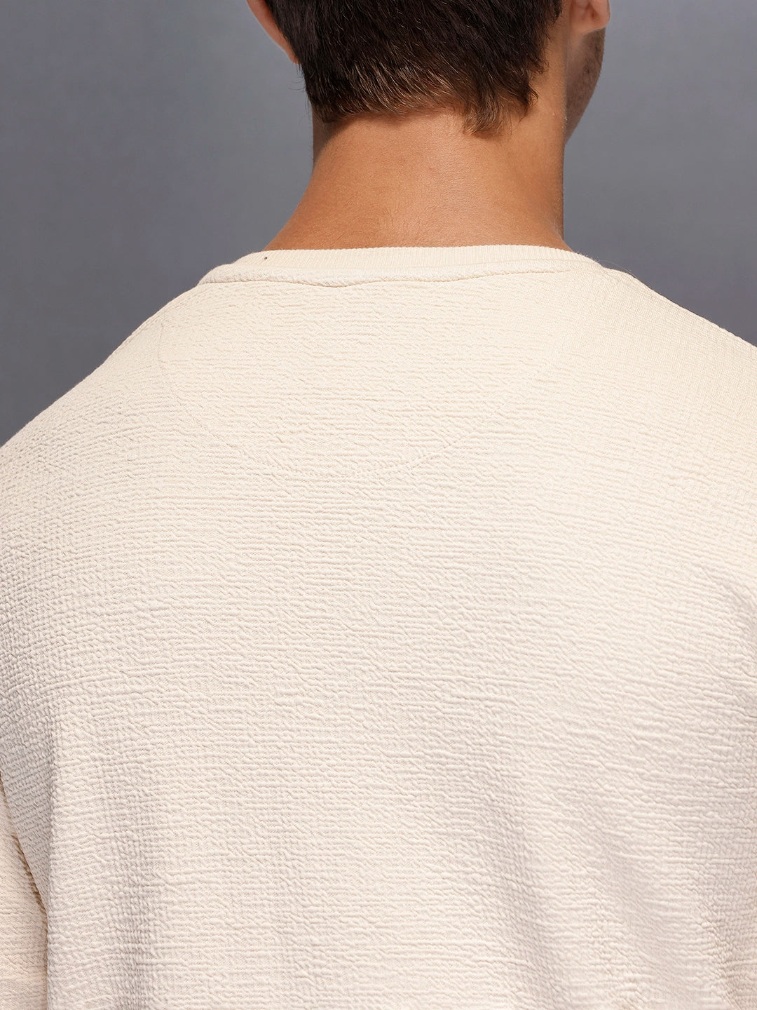 Men’s textured crew neck tshirt | Beige