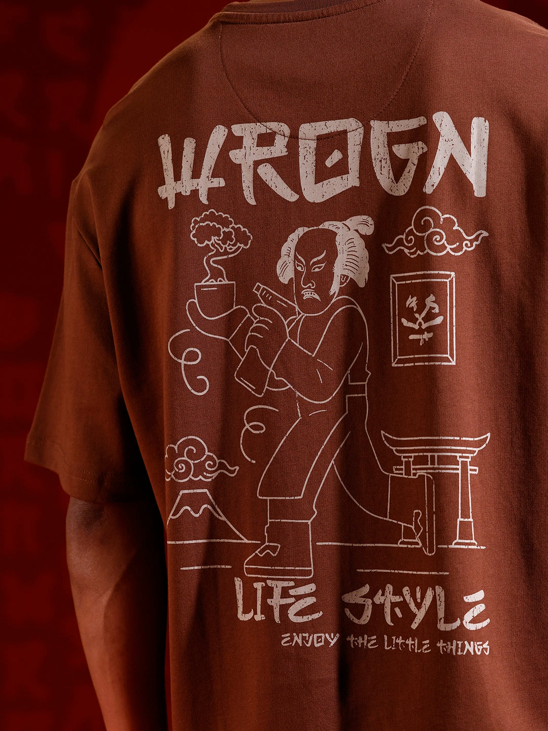 Men’s oversized chest print T-shirt | Brown
