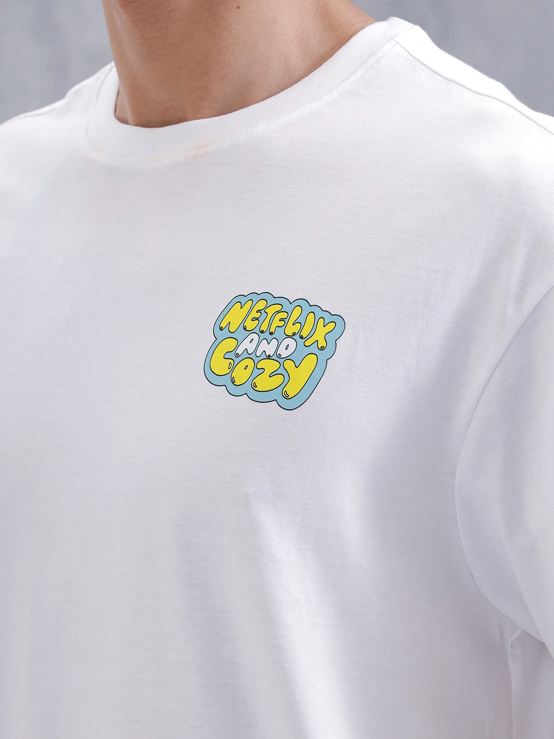 Casual Men’s Oversized T-Shirt Featuring Netflix | White