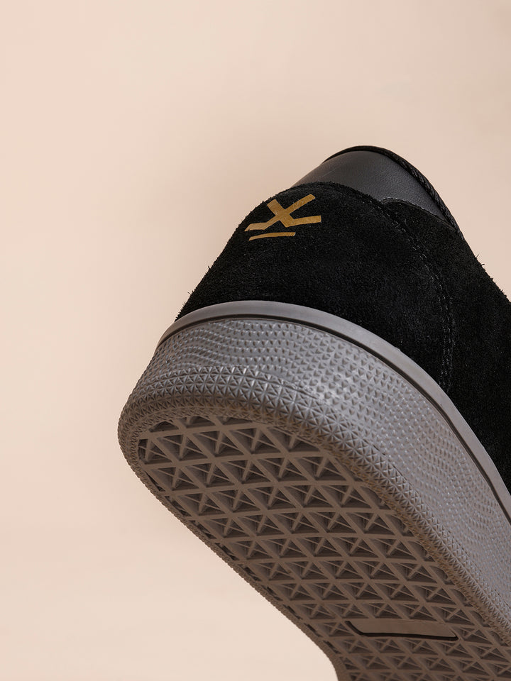 Sneakers | Sazerac Noir