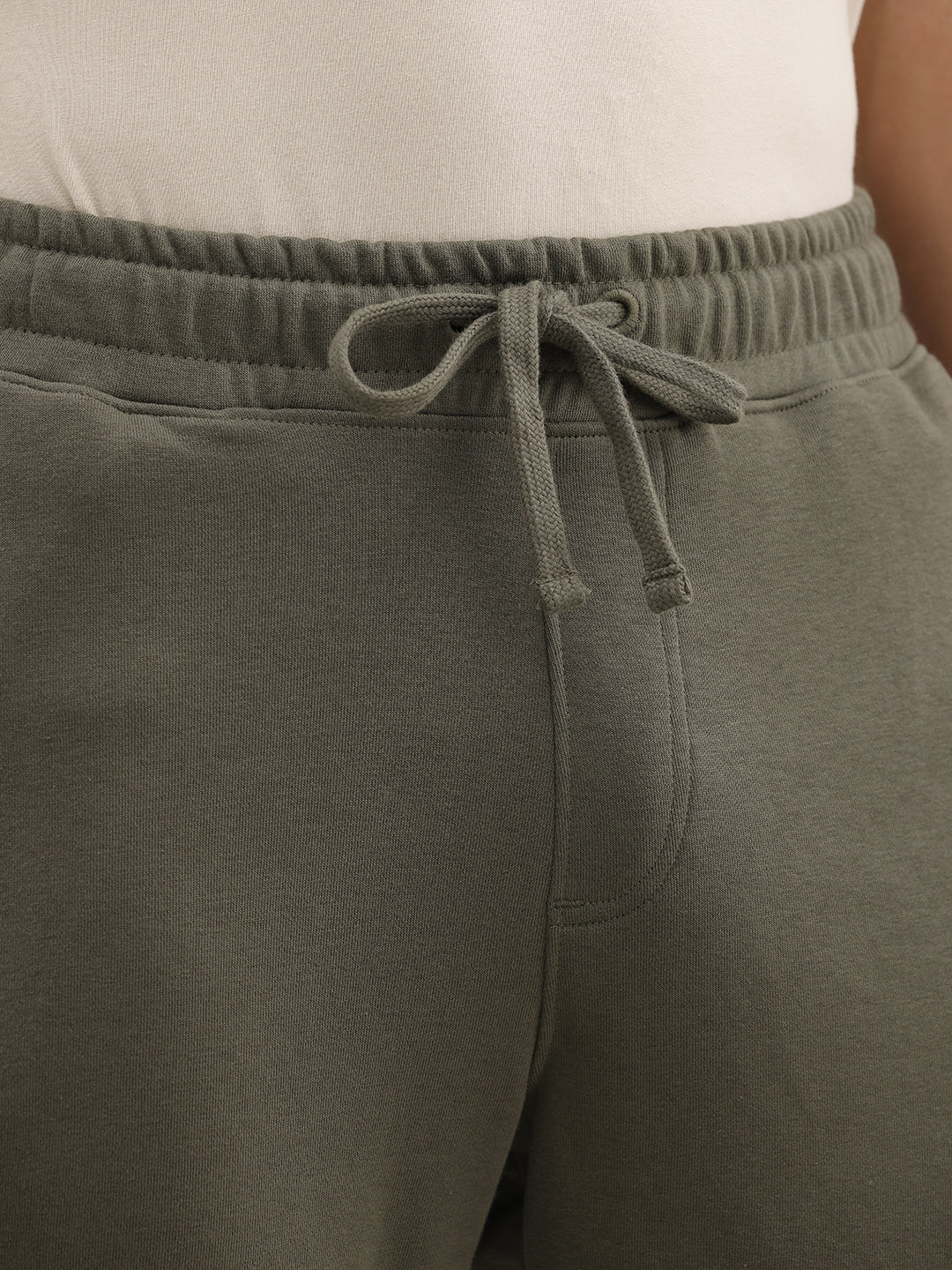 Solid Regular Fit Jogger | Olive