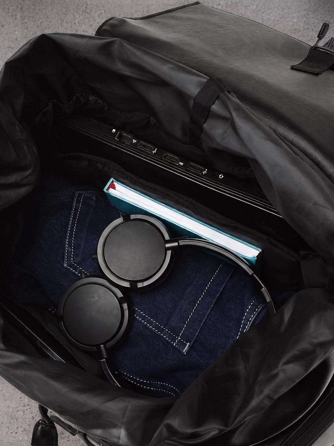 Textured Everyday Backpack | Black (30L)