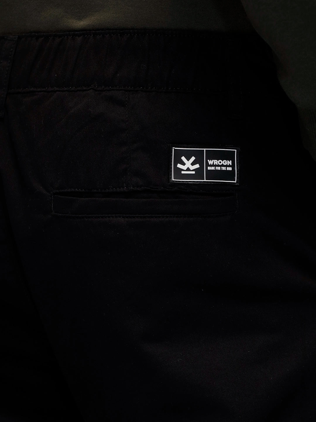 Men's casual relaxed cargo fit woven jogger | Black