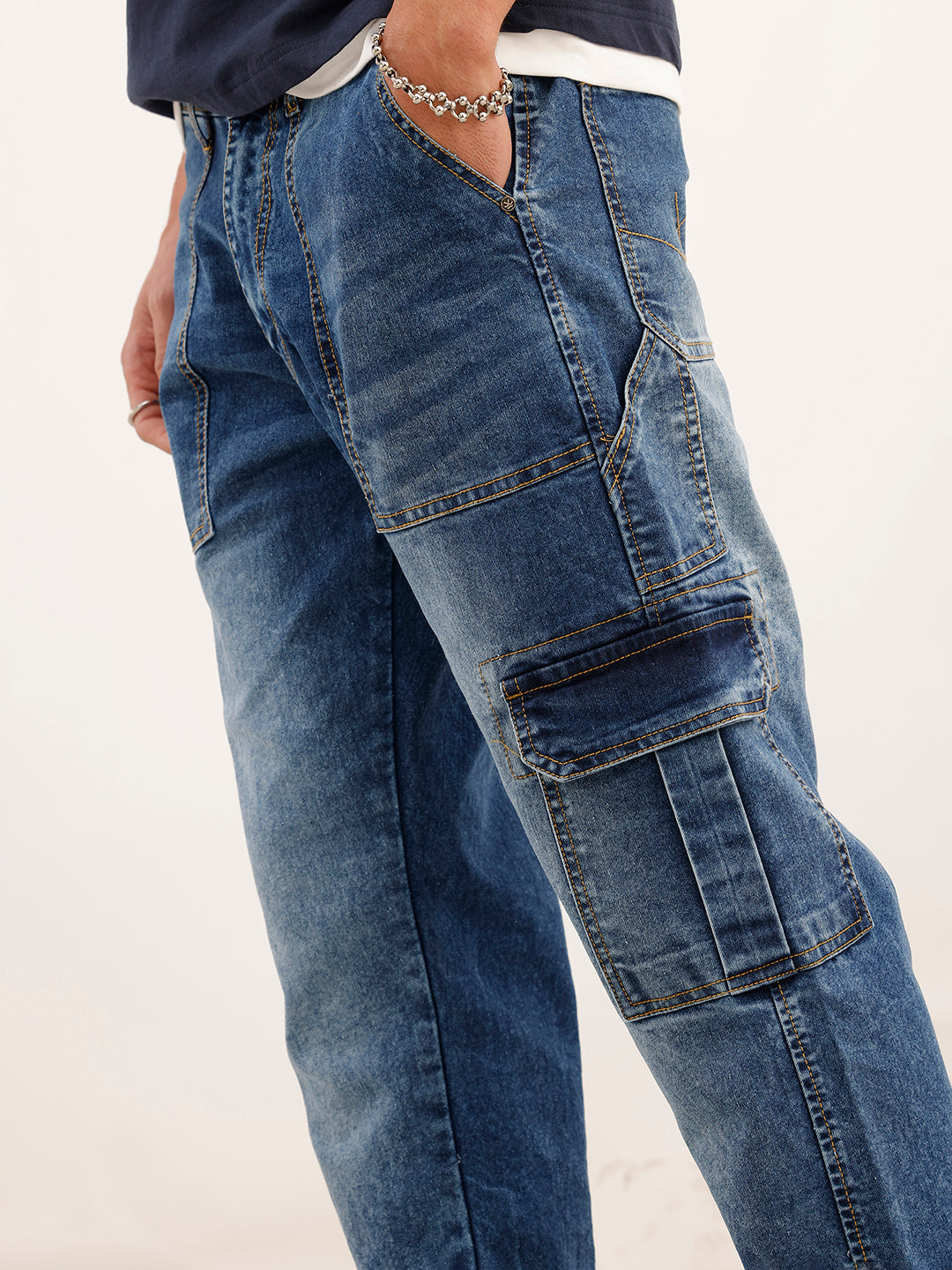 Classic Mid-Rise Cargo Fit Jeans