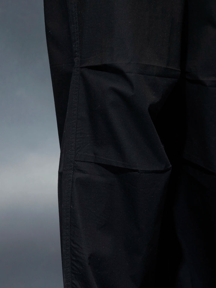 Men's loose fit trouser with draw string in the hem  | Black