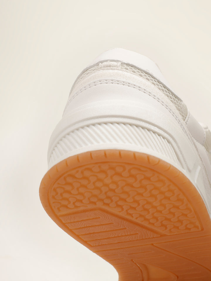 Sneakers | Martini Lighttag