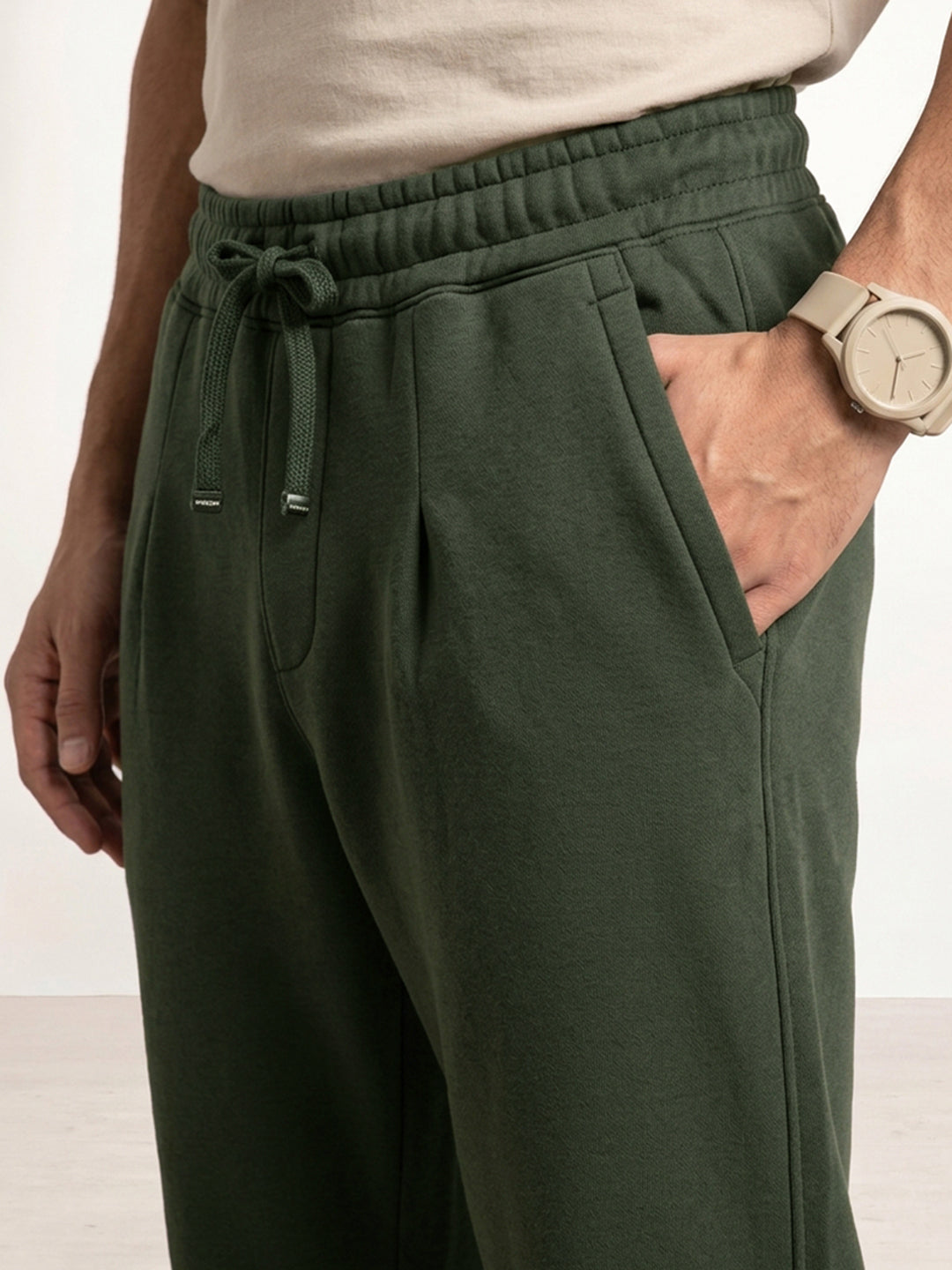 Solid loose Fit Pleated Jogger | Olive
