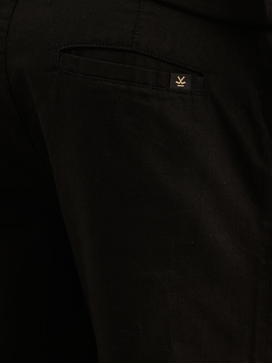 Classic Solid Slim Fit Pleated Shorts | Black