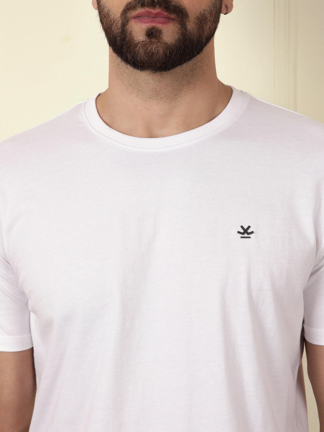 Fresh White Basic T-Shirt