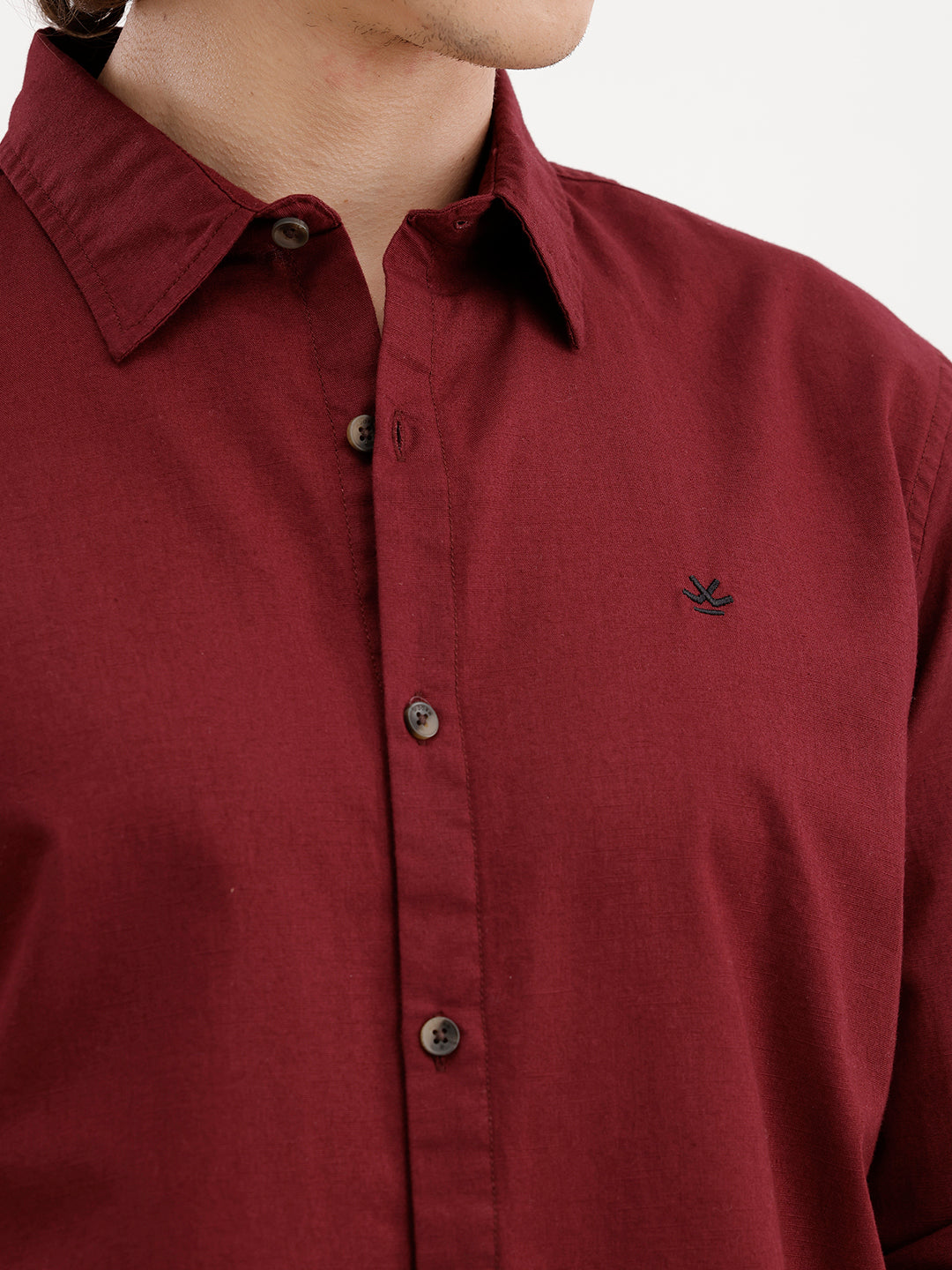 Men's solid shirt with clean tailoring and comfort fit | Wine