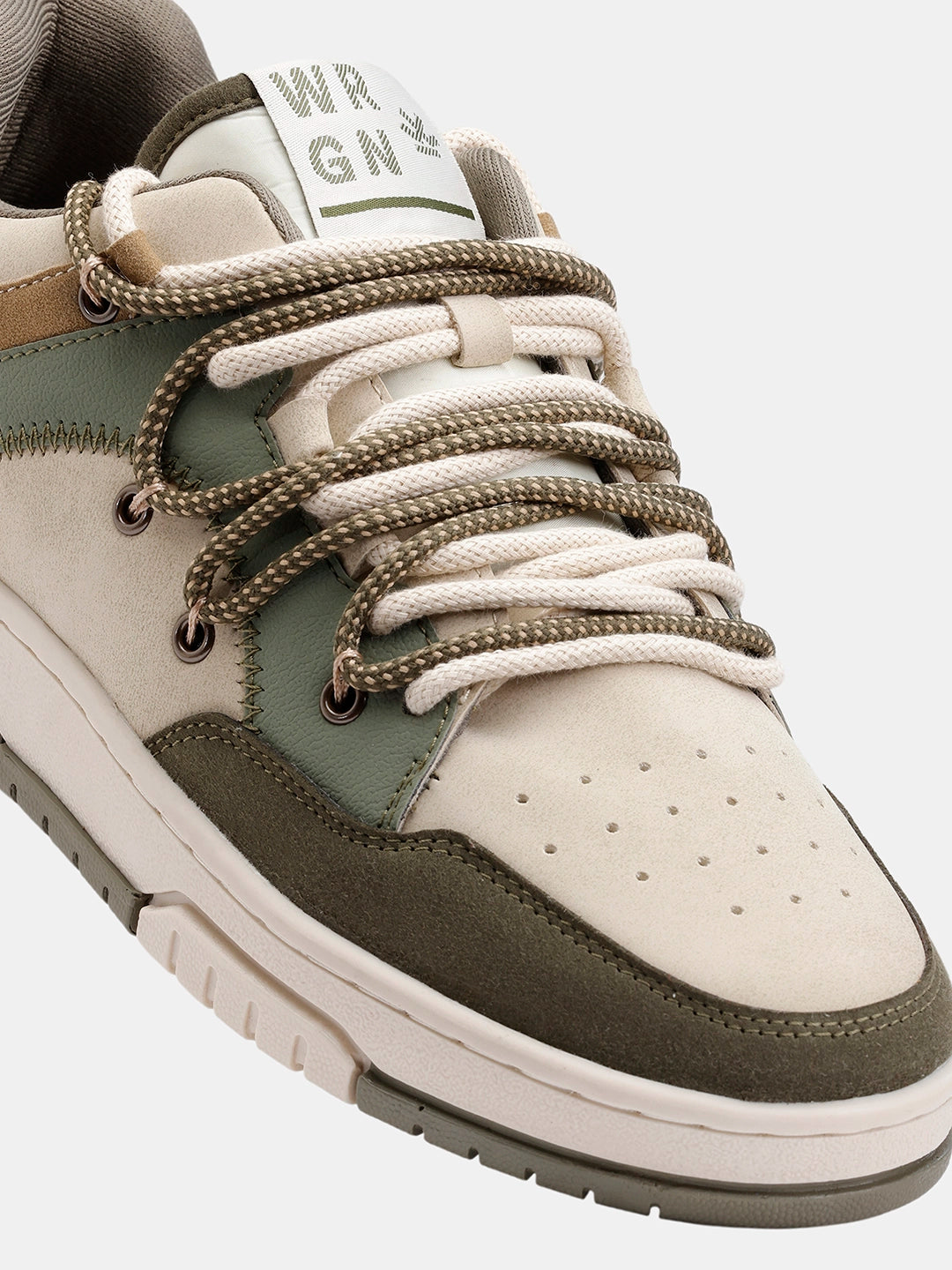 Sneakers | Greyhound terrain