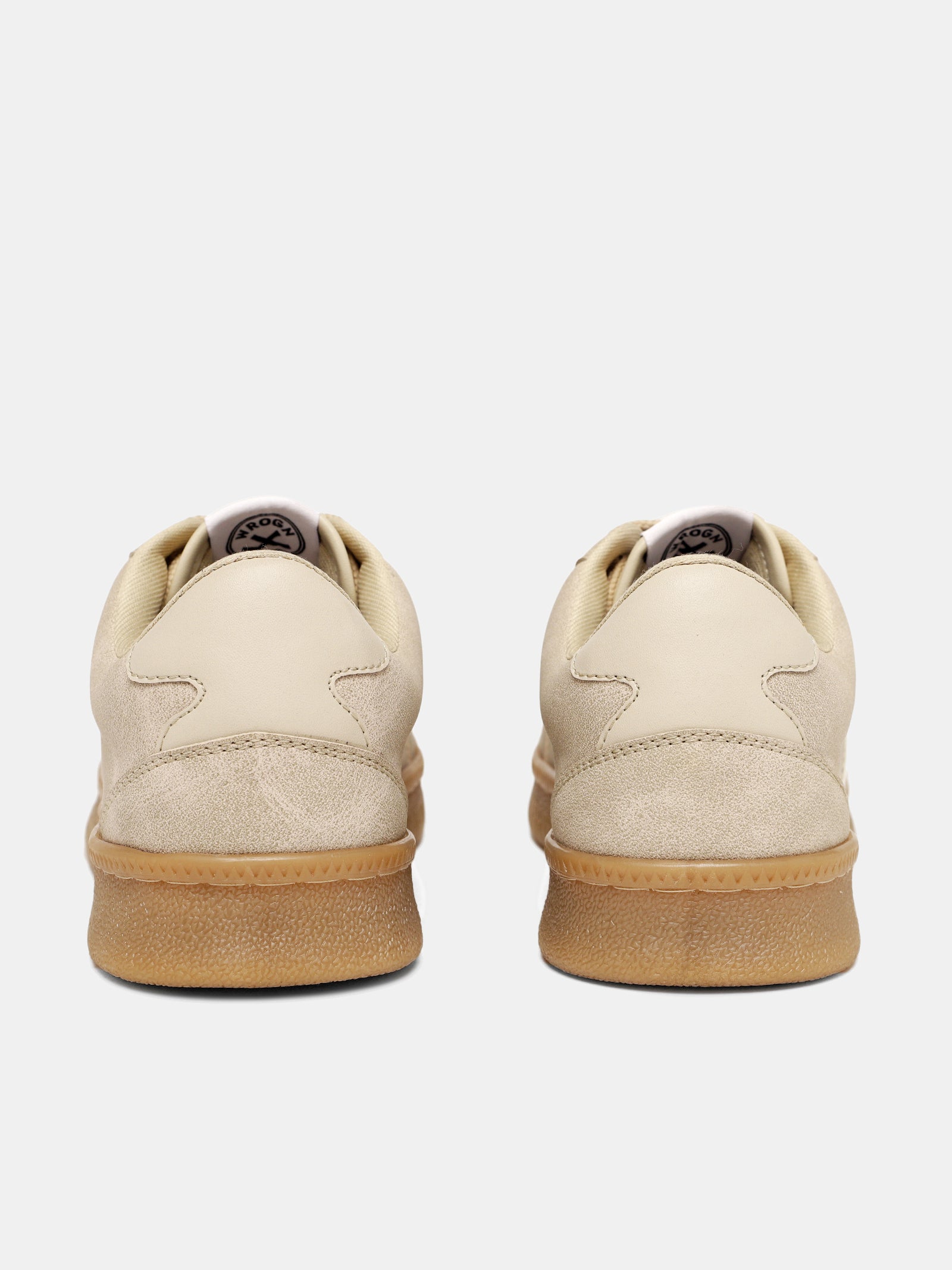 Sneakers  |  Gimlet Claymore