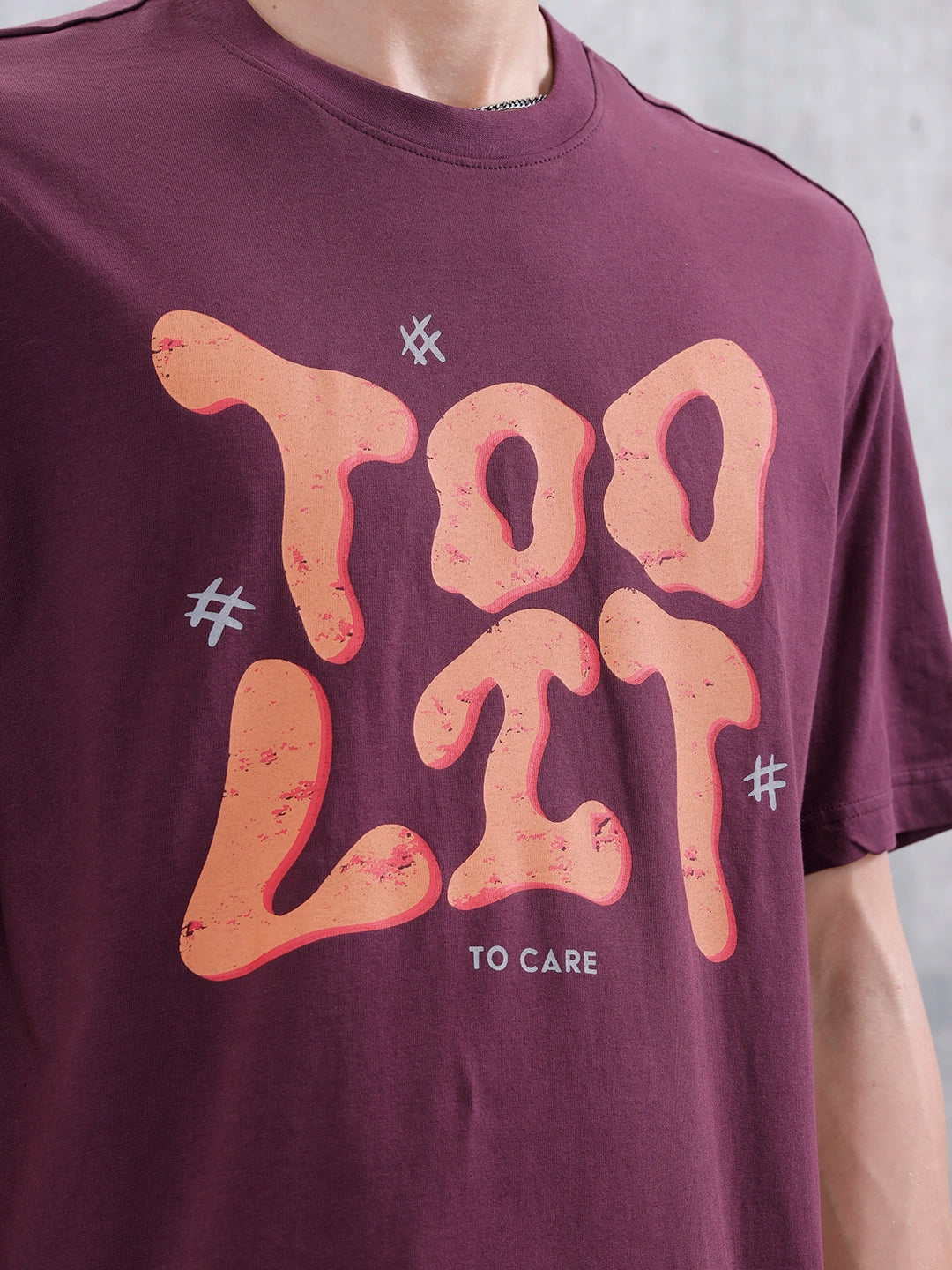 Casual Men Oversized Fit Tee With Graphic | Maroon