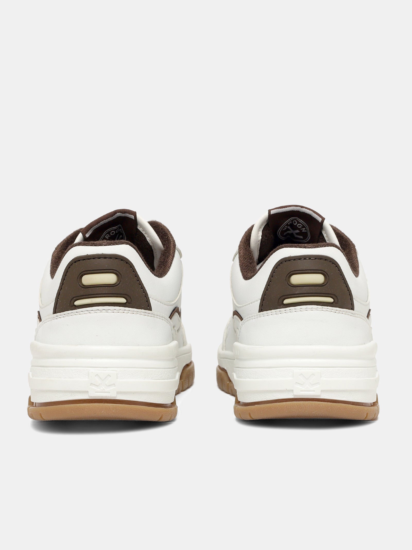 Sneakers  |  Greyhound Toast