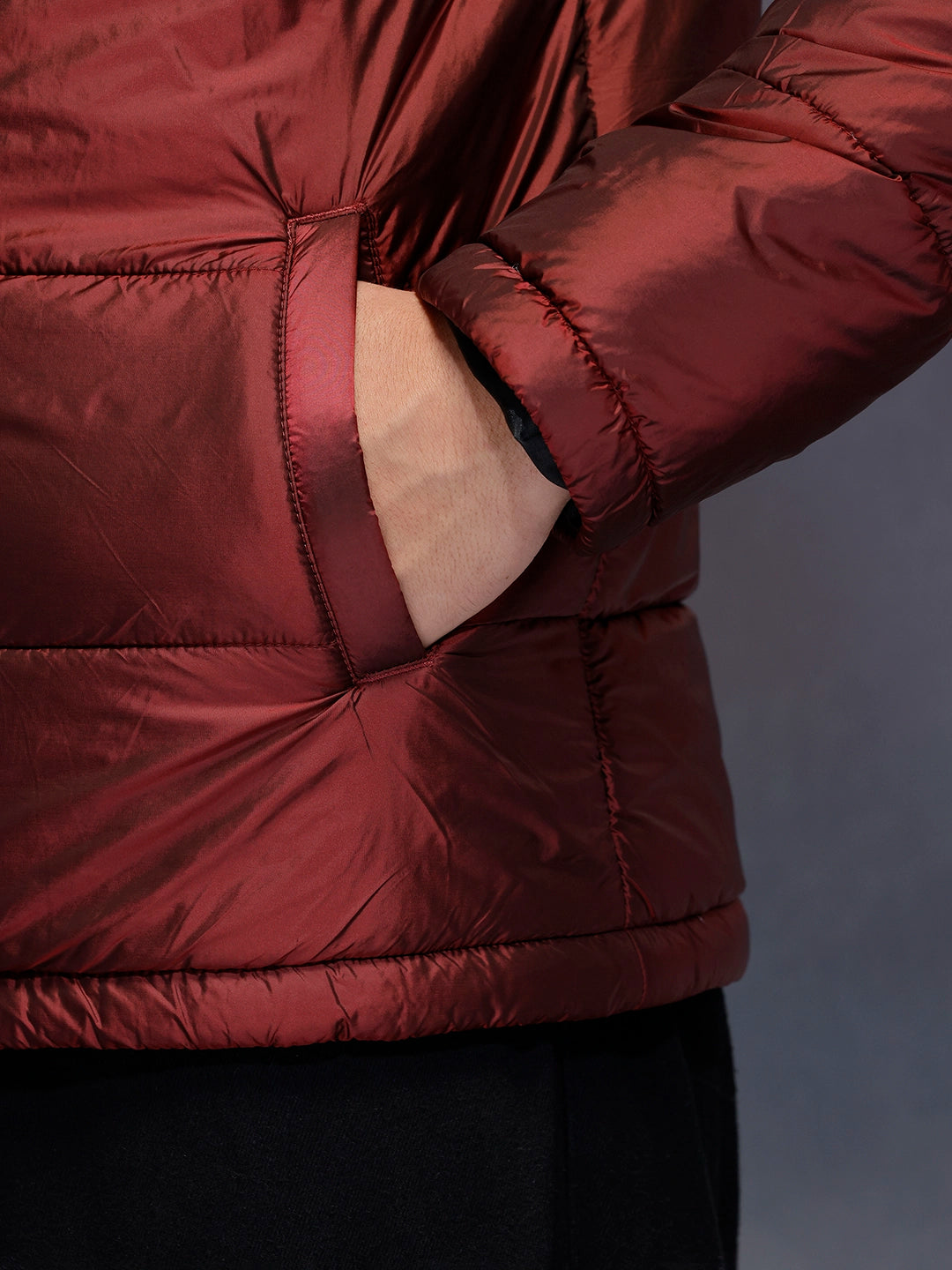 Metallic puffer jacket with hood | Wine