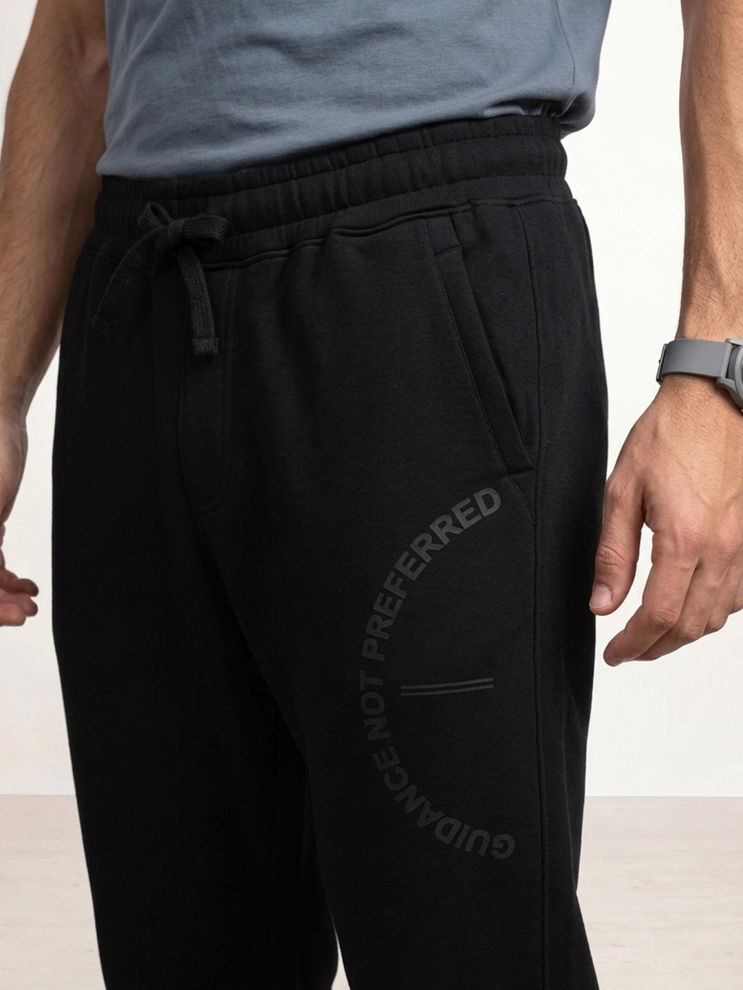 Solid Relaxed Fit Printed Jogger | Black