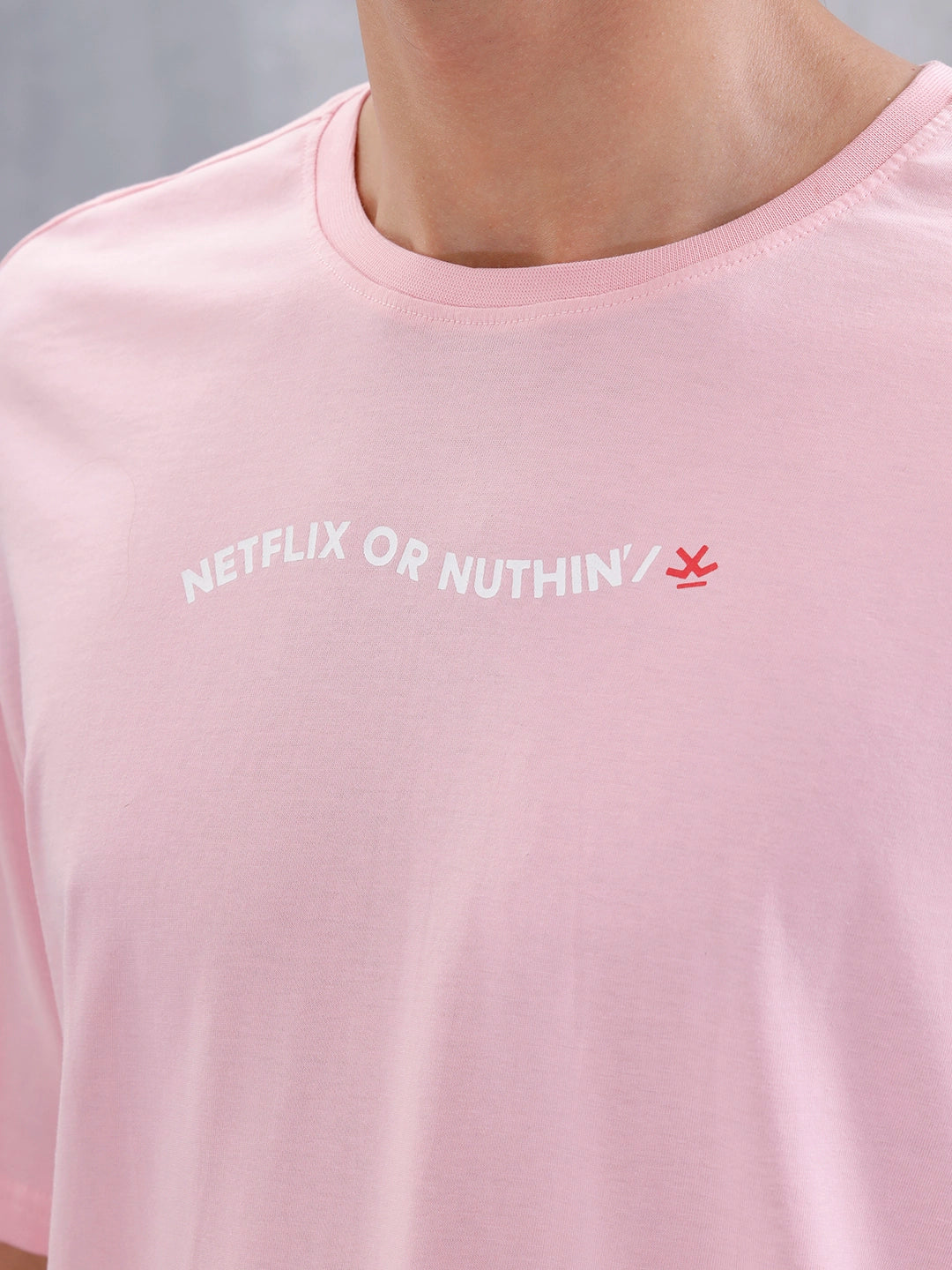 Casual Men’s Oversized T-Shirt Featuring Netflix | Pink
