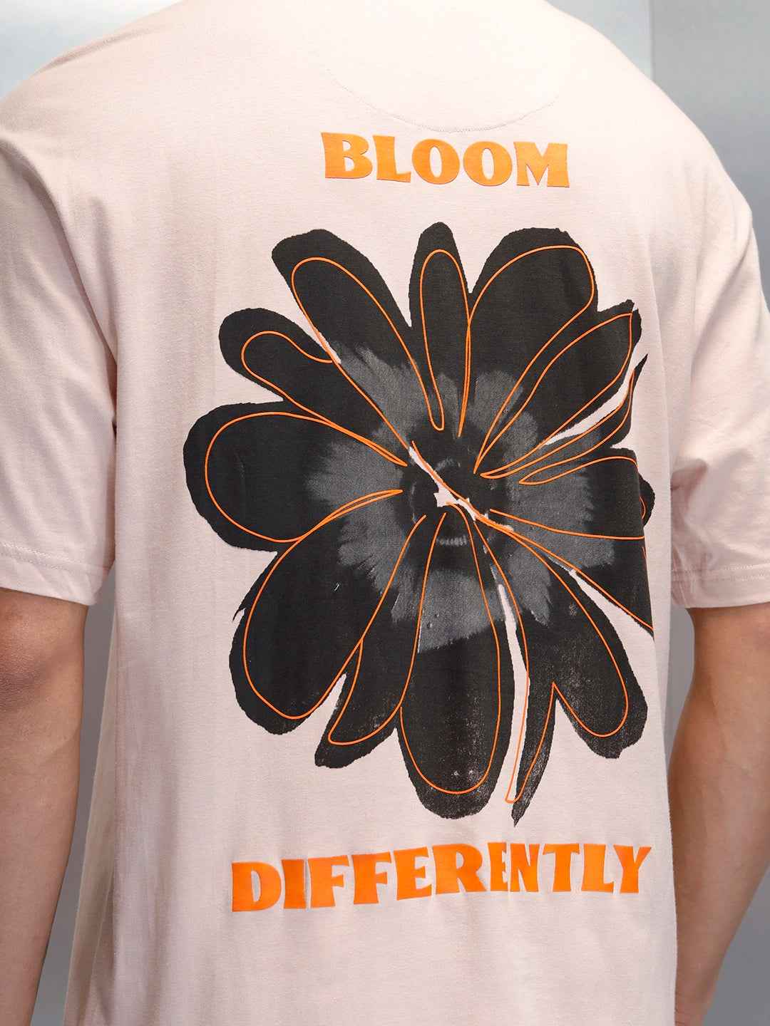 Men's Casual Oversized Fit T-Shrit With Back Graphics | Beige