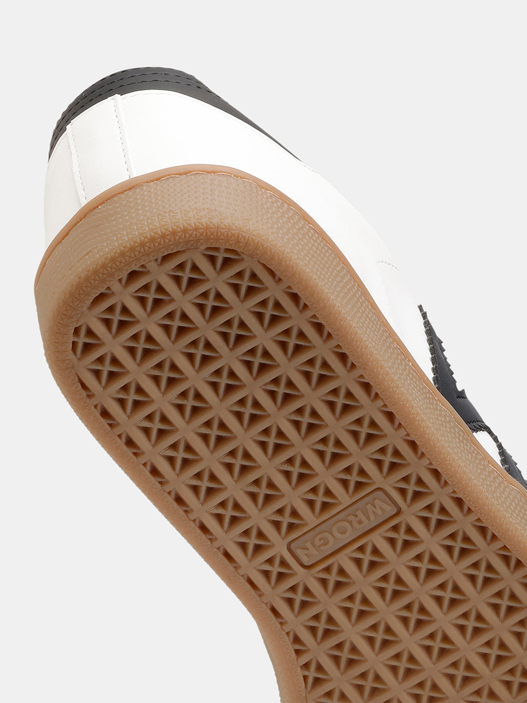 Sneakers | Sazerac Mistedge