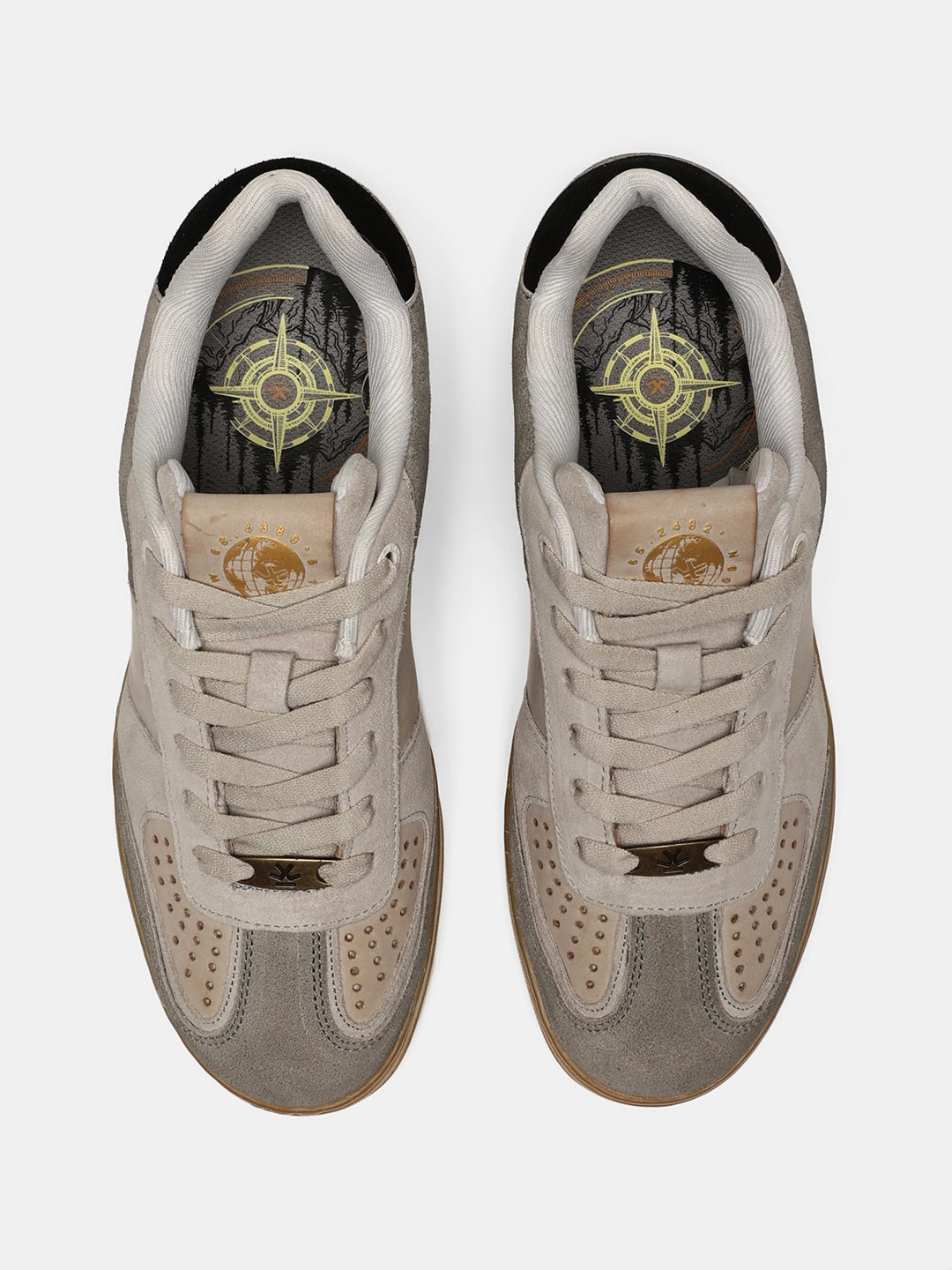 Sneakers | D326

Project Atlas 33°