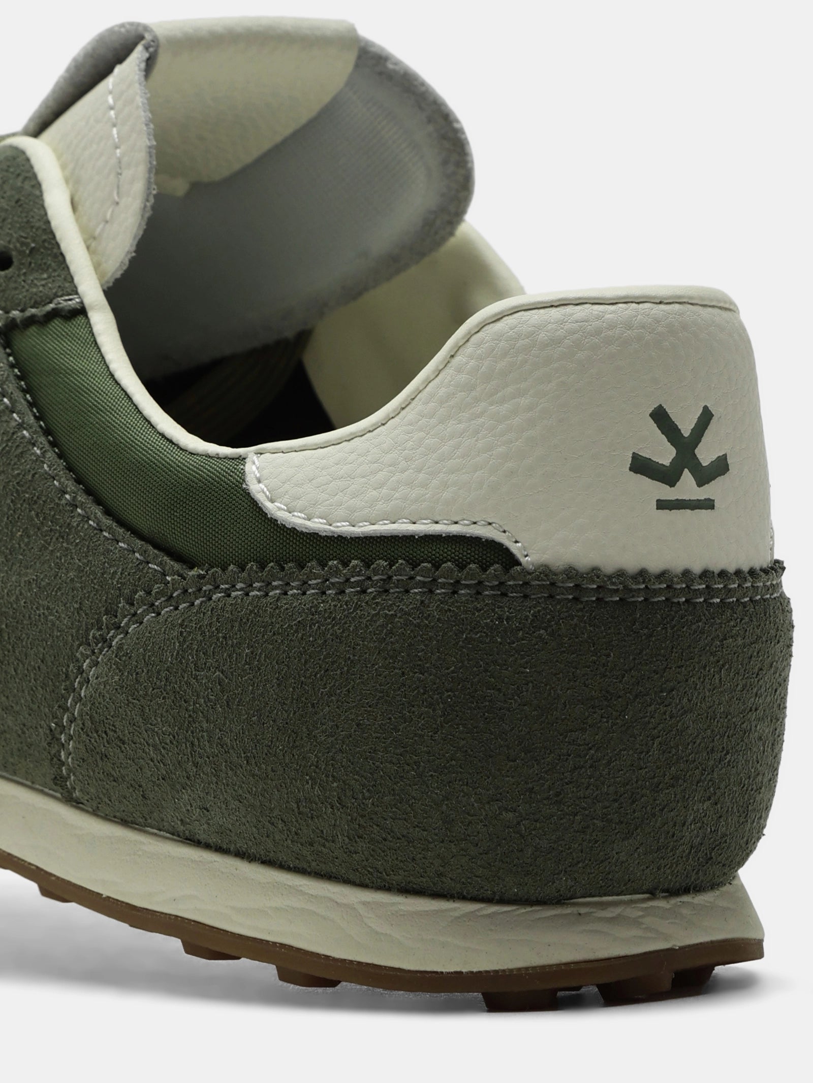 Sneakers | Stinger Basil