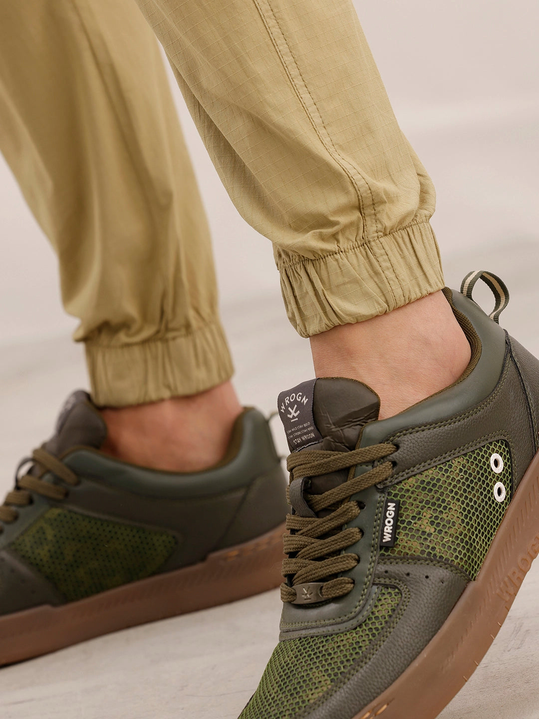 Textured Cargo Jogger | Khaki