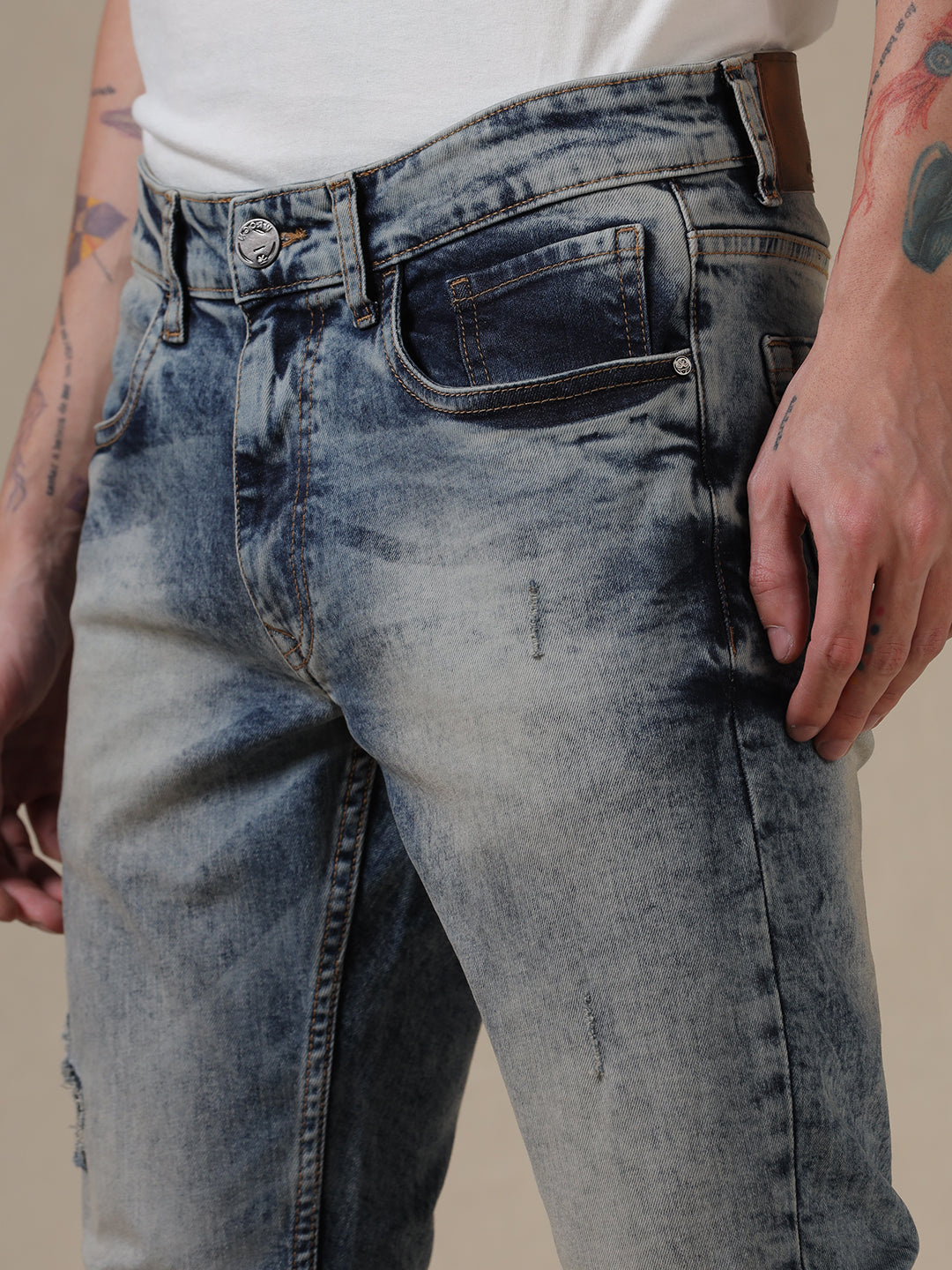 Ripped Patch Washed Jeans